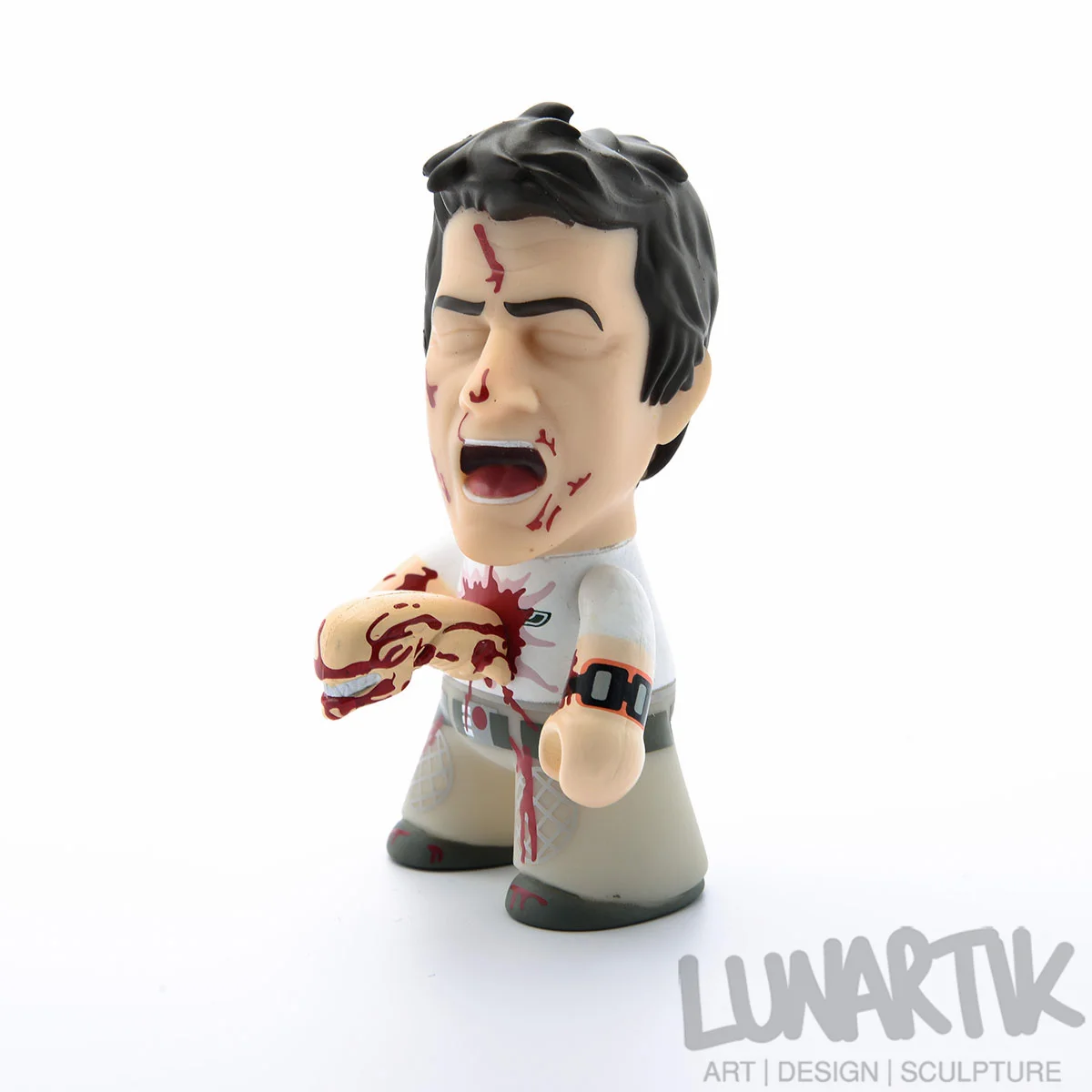 Alien Titans Figure by Matt Jones aka Lunartik