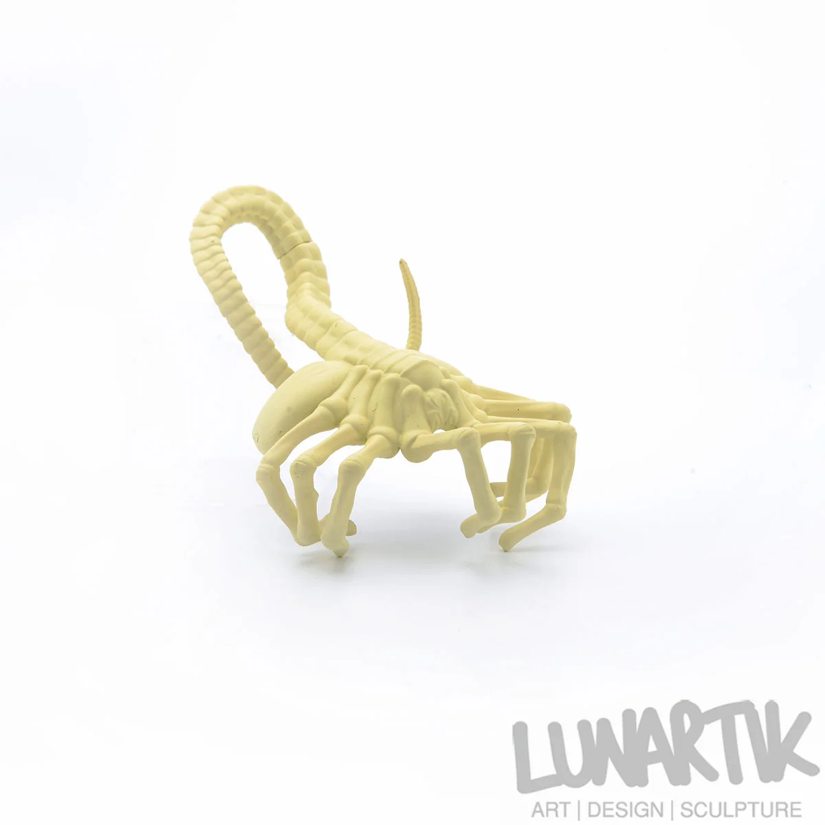 Alien Titans Figure by Matt Jones aka Lunartik