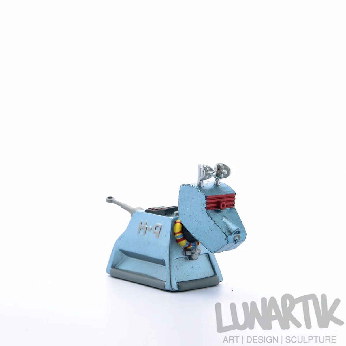 Doctor Who Titans Figure by Matt Jones aka Lunartik