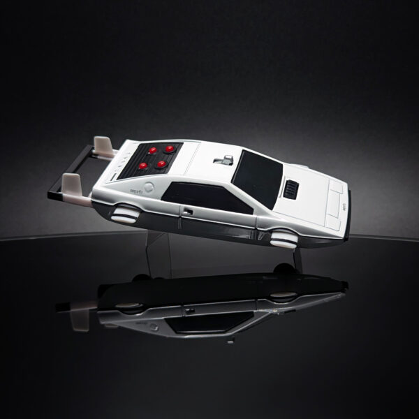007-JAMEBOND-004